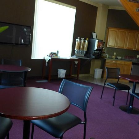 The Bridgeport Inn Fort Mcmurray Exterior foto