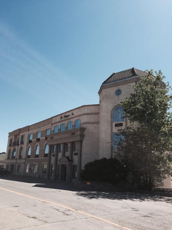 The Bridgeport Inn Fort Mcmurray Exterior foto